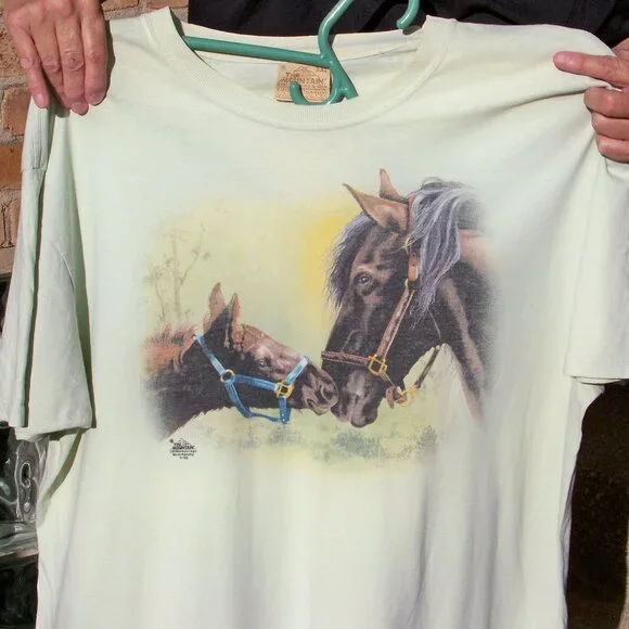The Mountain Women's Green Horse Shirt, Size XXL - Picture 6 of 6